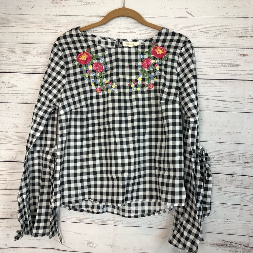 Rebellion Again White Black Plaid Medium Blouse
